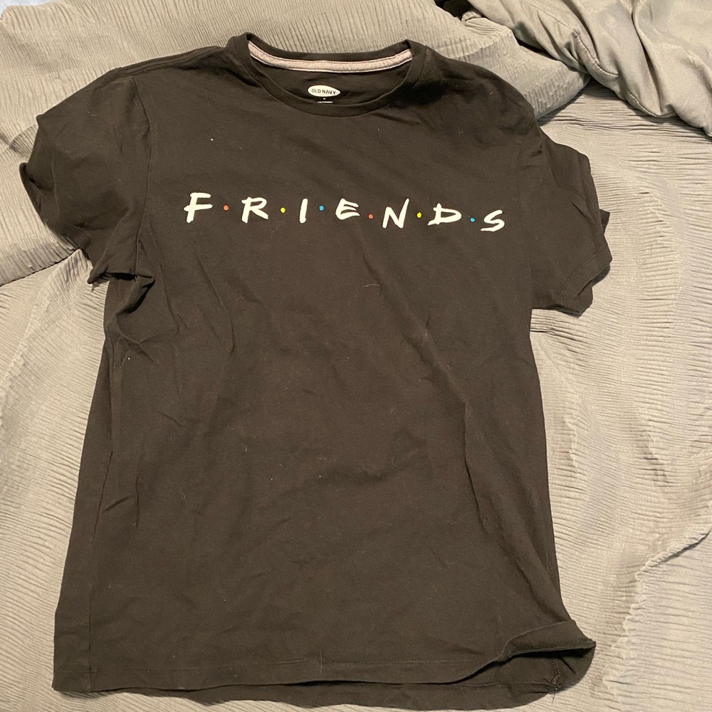 Black “Friends” tv show t-shirt. Fits loose.